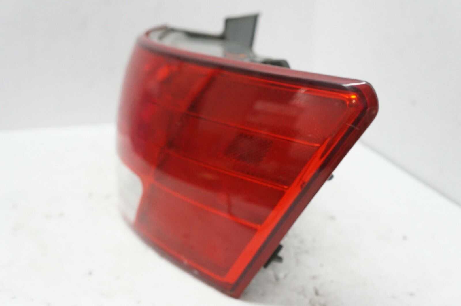 2006-2008 Hyundai Sonata Passenger Right Rear Tail Light 92402-0A000 OEM - Alshned Auto Parts