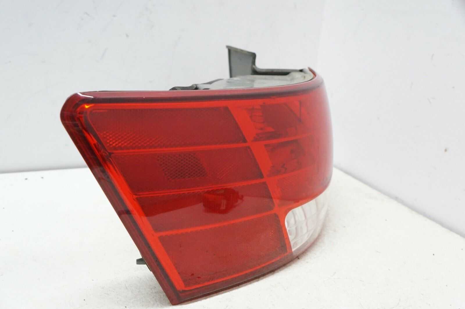 06-07 Hyundai Sonata Driver Left Rear Tail Light 92401-0A000 OEM VA3455 - Alshned Auto Parts