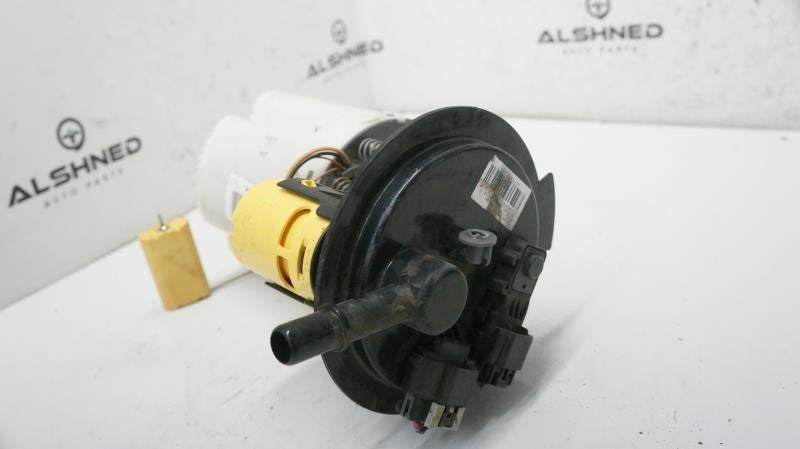 2011 Chevrolet Traverse Fuel Pump Assembly 20757647 OEM