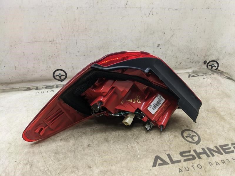 2012 Toyota RAV4 Rear Right Passenger Side Tail Light Lamp 81550-0R010 OEM - Alshned Auto Parts