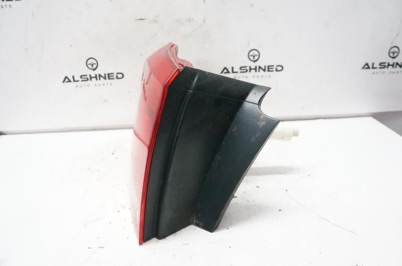 2012 Volkswagen Touareg  Driver Left Rear Tail Light 7P6-945-095-G OEM - Alshned Auto Parts