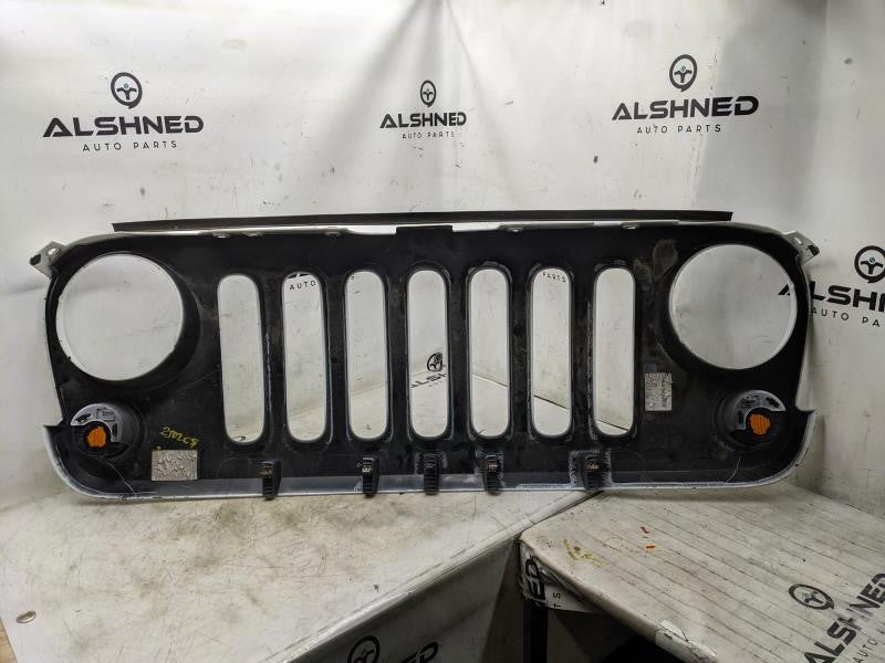 2009-2018 Jeep Wrangler Front Radiator Grille 68046306AC OEM *ReaD* - Alshned Auto Parts