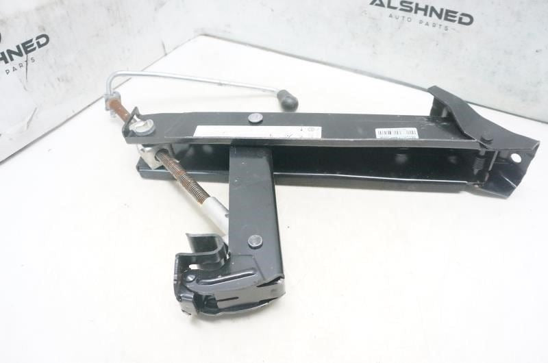 2009-2017 Volkswagen Tiguan Lift Jack 5N0-011-031 OEM - Alshned Auto Parts