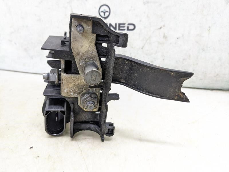18-23 Audi S5 Positive Terminal Junction Block 8W0-941-823-E OEM *ReaD* *ASIS* - Alshned Auto Parts