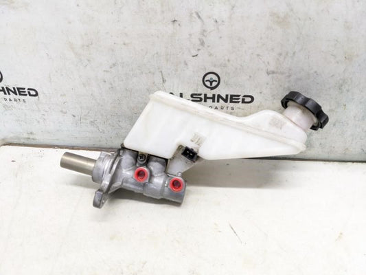 2017-2019 Hyundai Elantra Brake Master Cylinder 58510-F2400 OEM - Alshned Auto Parts