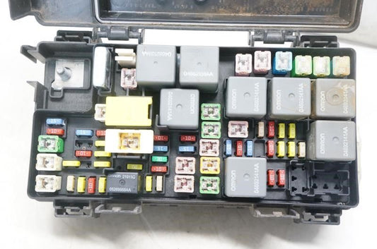 10 Chrysler Town & Country  Fuse Box Multifunction Control 04692305AE *ReaD* - Alshned Auto Parts