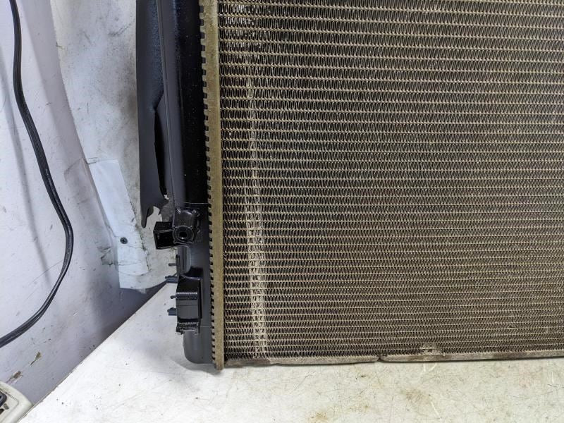 2007-2017 Jeep Wrangler Radiator Engine Cooling 68143886AA OEM