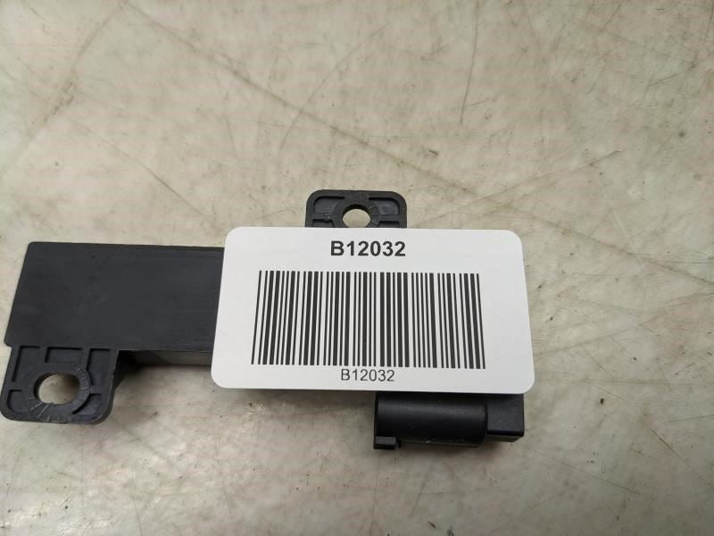 2014-2023 Jeep Cherokee Rear Right or Left Passive Entry Antenna 68186637AA OEM - Alshned Auto Parts