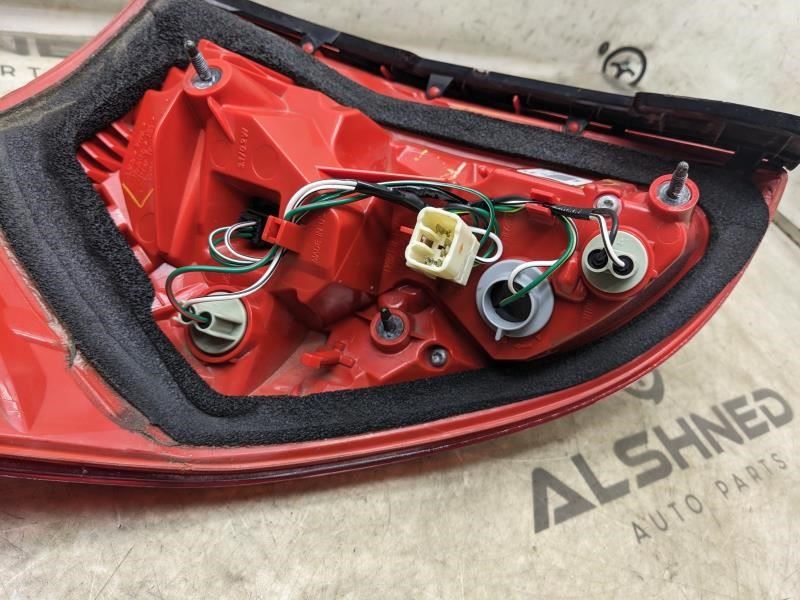 2012 Toyota RAV4 Rear Right Passenger Side Tail Light Lamp 81550-0R010 OEM - Alshned Auto Parts