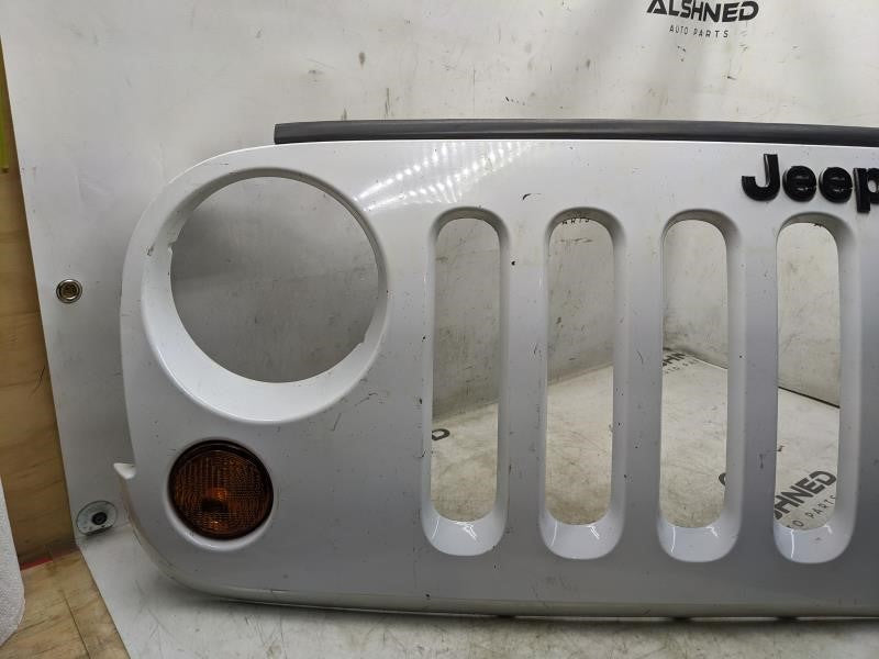 2009-2018 Jeep Wrangler Front Radiator Grille 68046306AC OEM *ReaD* - Alshned Auto Parts