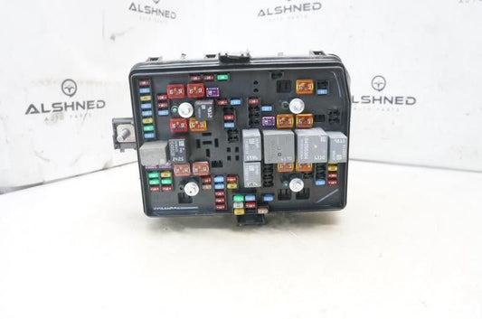 2021 Chevrolet Silverado 2500 Fuse Box Engine 86771157 OEM *ReaD* - Alshned Auto Parts