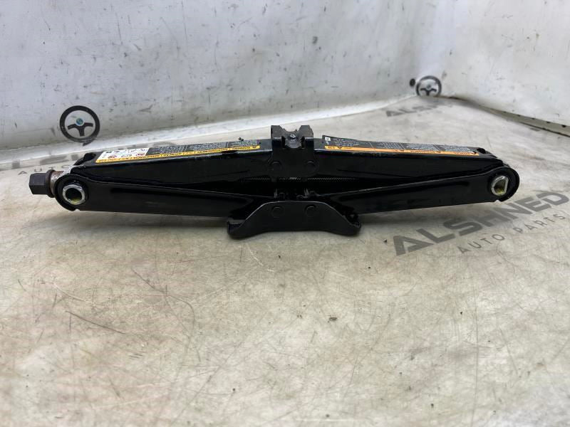 2012-2018 Chevrolet Cruze Lift Jack 13501786 OEM - Alshned Auto Parts