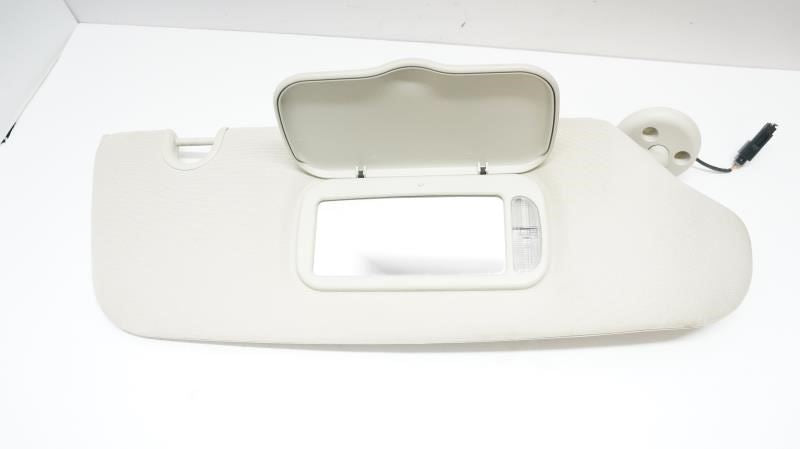 09-14 Volkswagen Routan Passenger Right Side Sun Visor (BEI) OEM 7B0857552ADW1 - Alshned Auto Parts