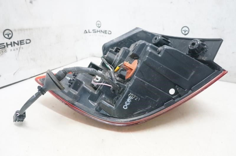 18-2020 Hyundai Elantra GT Rear Passenger Right Outer Tail Light 92402-G3010 OEM - Alshned Auto Parts