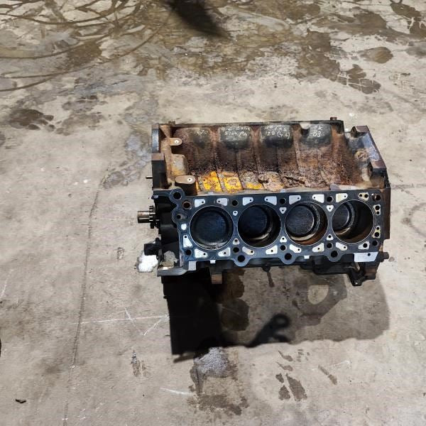 2000-2001 Ford Mustang 4.6L Engine Block F75E-6015-CA OEM - Alshned Auto Parts