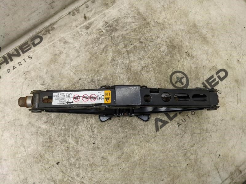 2016 Chevrolet Cruze Lift Jack 13590035 OEM - Alshned Auto Parts