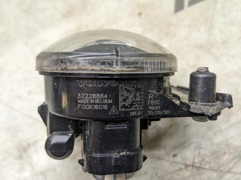 2019-2022 Volvo XC40 Front Right Fog Light Lamp 32228884 OEM - Alshned Auto Parts
