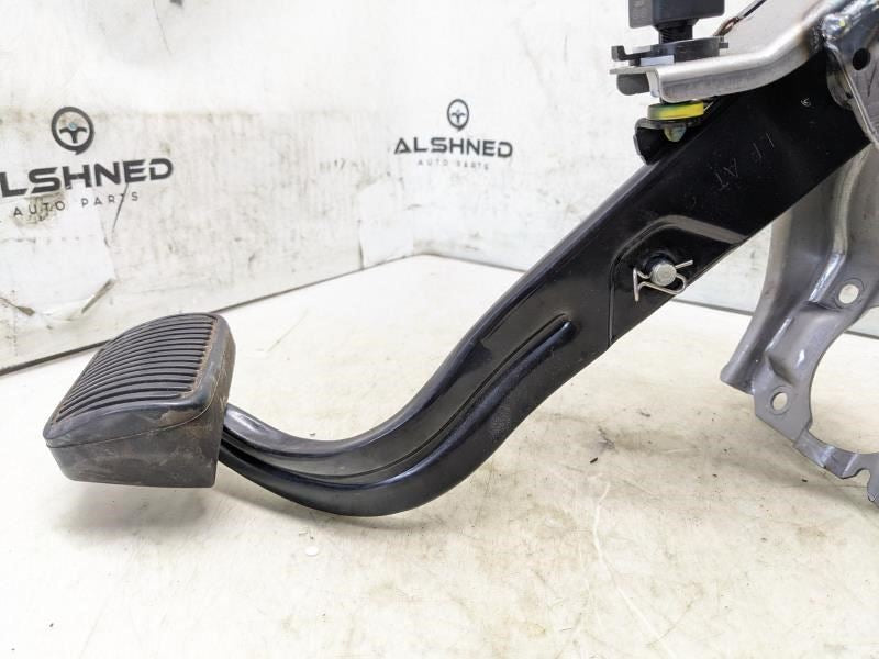 2015-2017 Hyundai Sonata Brake Pedal Assembly 32800-C1100 OEM - Alshned Auto Parts