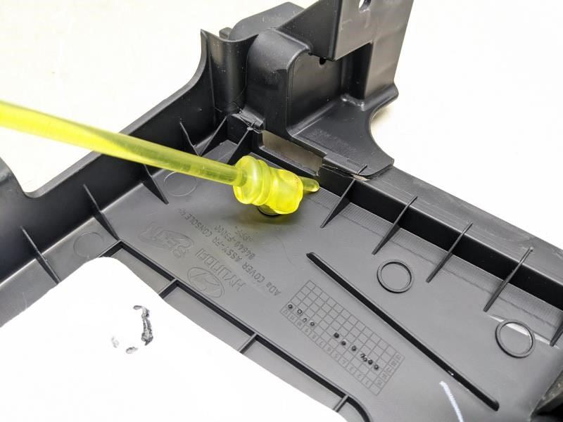 2017-2020 Hyundai Elantra FR RH Center Console Cover 84640-F3000TRY OEM *ReaD* - Alshned Auto Parts