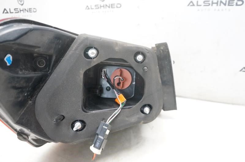 2014-2016 Kia Cadenza Rear Right Quarter Panel Tail Light 924023R620 OEM - Alshned Auto Parts