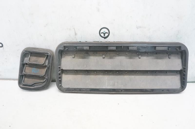 15-17 Ford F150 RR RH Quarter Panel Air Pressure Vent Grille FL3Z-15280B62-A OEM - Alshned Auto Parts