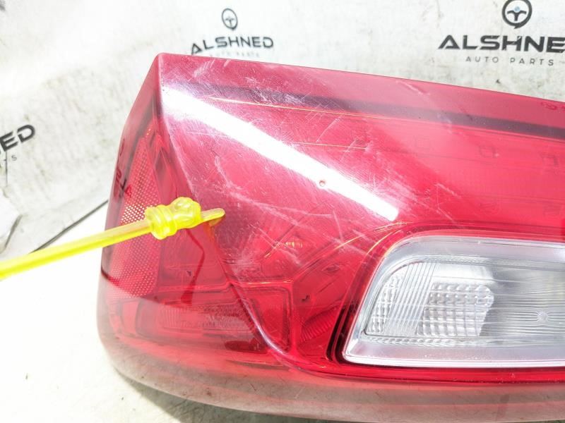 2016-2022 Chevrolet Malibu Rear Passenger Right Taillight Stop Lamp 84882384 OEM - Alshned Auto Parts