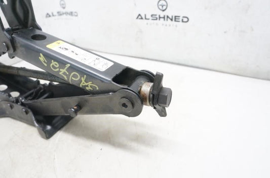 2020 Jeep Grand Cherokee Lift Jack 04766498AA OEM - Alshned Auto Parts