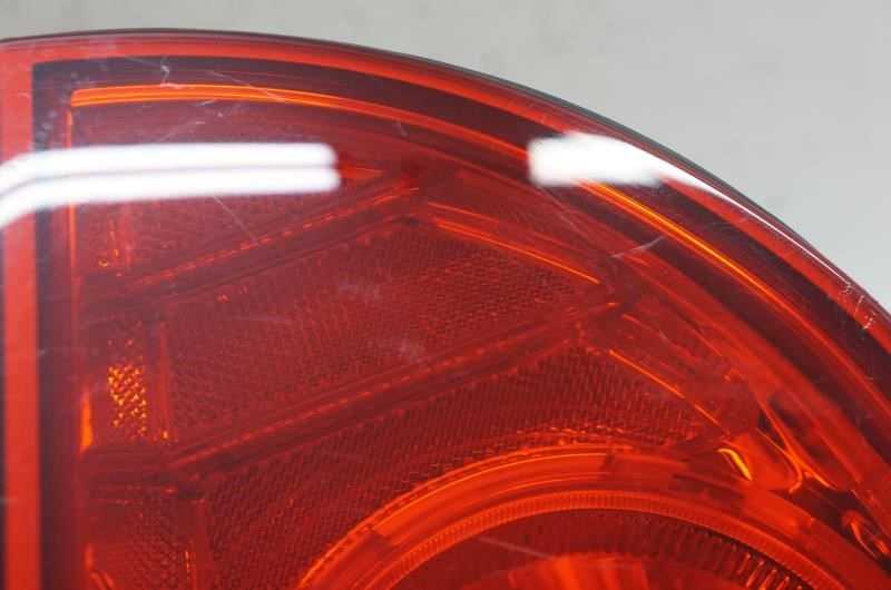 2010 Chevrolet Malibu Passenger Right Rear Upper Tail Light 20914364 OEM - Alshned Auto Parts