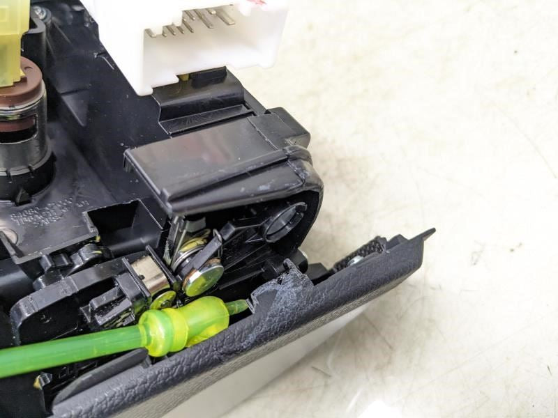 15-17 Hyundai Sonata Center Console Panel w/ Cup Holder USB 84605-C2400 *ReaD* - Alshned Auto Parts