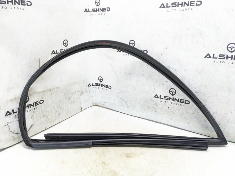 2015-19 Hyundai Sonata Front Right Door Window Glass Run Channel 82540-C2000 OEM - Alshned Auto Parts