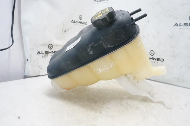 2014-2018 Chevrolet Silverado 1500 Radiator Coolant Reservoir Bottle 84368362 OEM