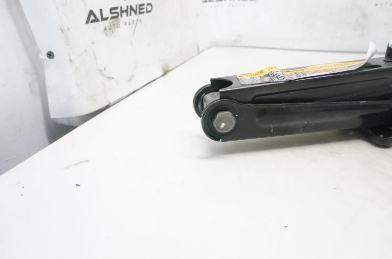 2015 Chevrolet Trax Lift Jack 13581403 OEM - Alshned Auto Parts