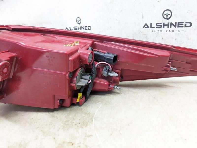 2017-2019 Kia Sportage Rear Left Driver Tail Light Lamp 92401-D9020 OEM *ReaD* - Alshned Auto Parts