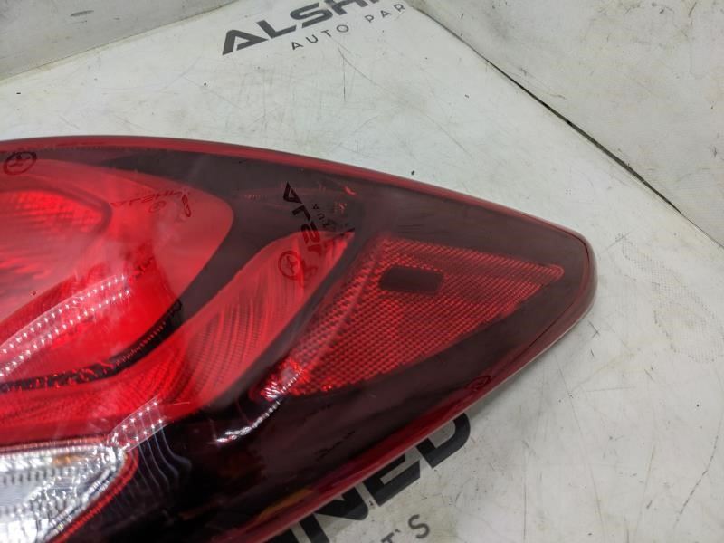 2017-2019 Hyundai Santa Fe Rear Right Passenger Tail Light Lamp 92402-B85 OEM - Alshned Auto Parts