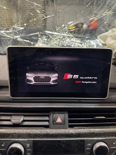 18-19 Audi S5 8.25" GPS Radio Display Screen 8W1-919-605 OEM *ReaD**AS IS** - Alshned Auto Parts