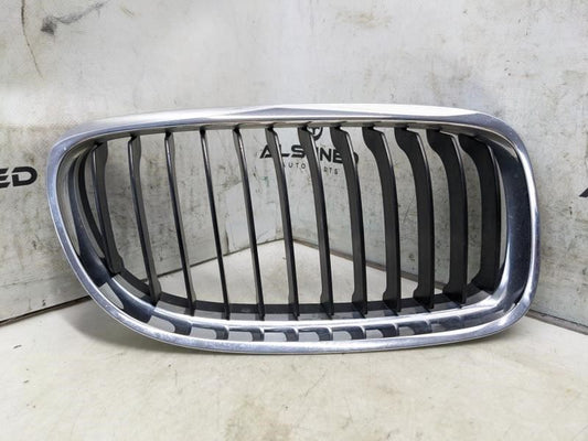 2011-2013 BMW 3281I Front Right  Radiator Grille 51-13-7-254-970 OEM