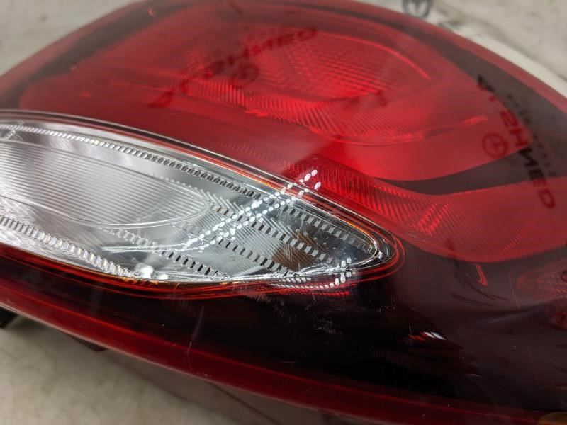 2017-2019 Hyundai Santa Fe Rear Right Passenger Tail Light Lamp 92402-B85 OEM - Alshned Auto Parts