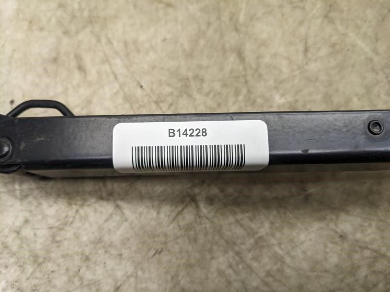 2017-2023 Chrysler Pacifica Front Right Windshield Wiper Arm 68316738AA OEM - Alshned Auto Parts