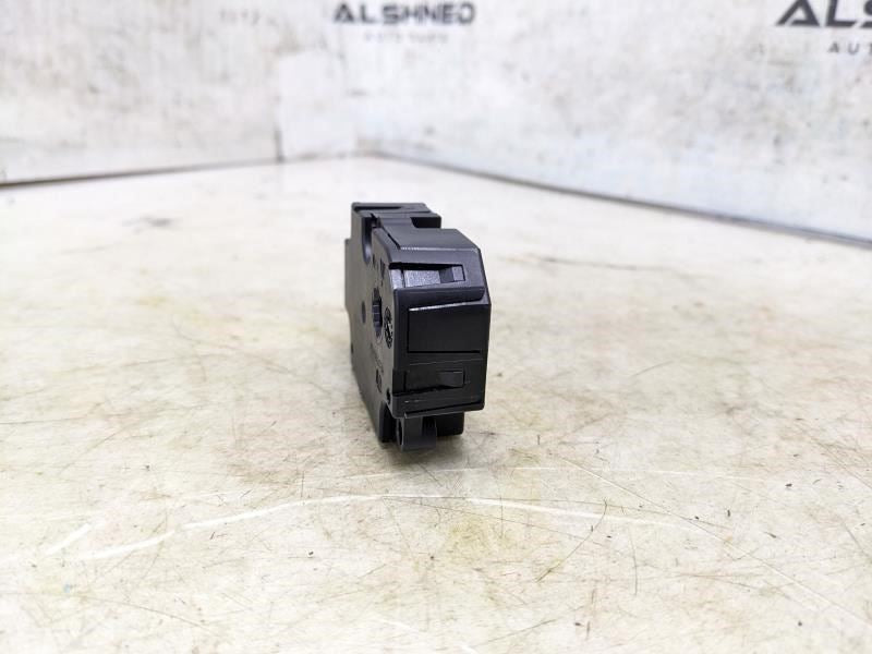 2018-2023 Audi S5 HVAC Air Inlet Door Actuator Motor 4M0-820-511-A OEM