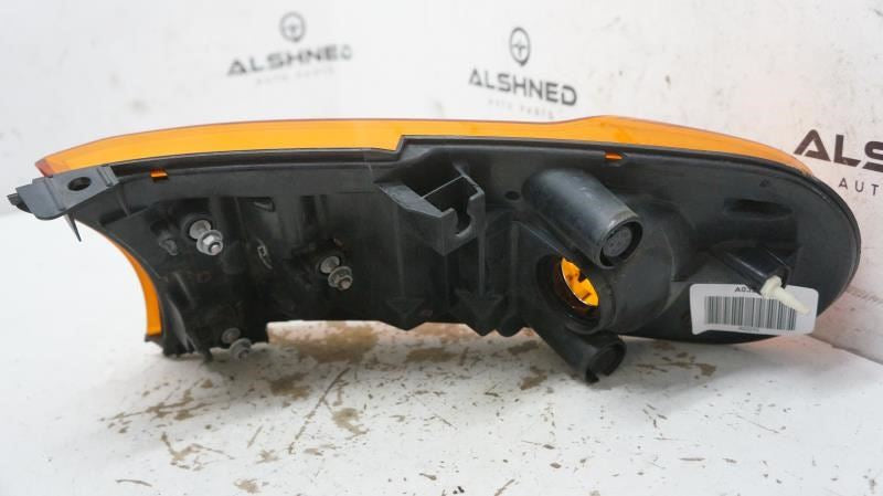 12-14 Toyota FJ Cruiser Passenger Right Front Turn Signal Light 81131-35560 OEM - Alshned Auto Parts