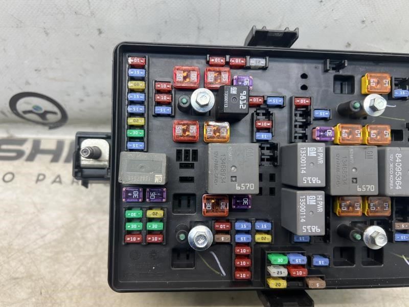 2019-2022 GMC Sierra 1500 Engine Fuse Junction Box 84594609 OEM - Alshned Auto Parts