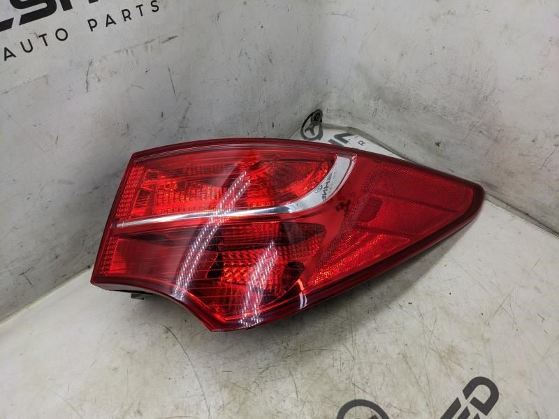 2013-2016 Hyundai Santa Fe Sport Rear Right Side Tail Light Lamp 92402-4Z0 OEM - Alshned Auto Parts