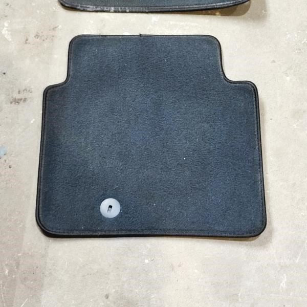 2017-2018 Hyundai Elantra Floor Mats Carpeted Set of 4 F2F14-AC000 OEM