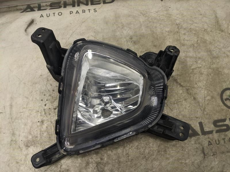 2016-2018 Kia Sorento Front Right Passenger Fog Light Lamp 92202-C6000 OEM - Alshned Auto Parts