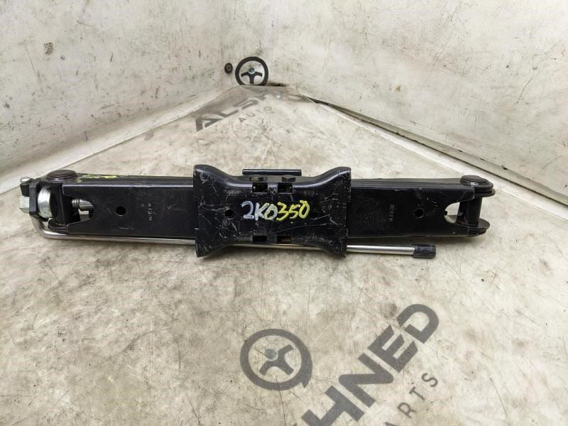 2019-2022 Volvo S60 Lift Jack 31680566 OEM - Alshned Auto Parts