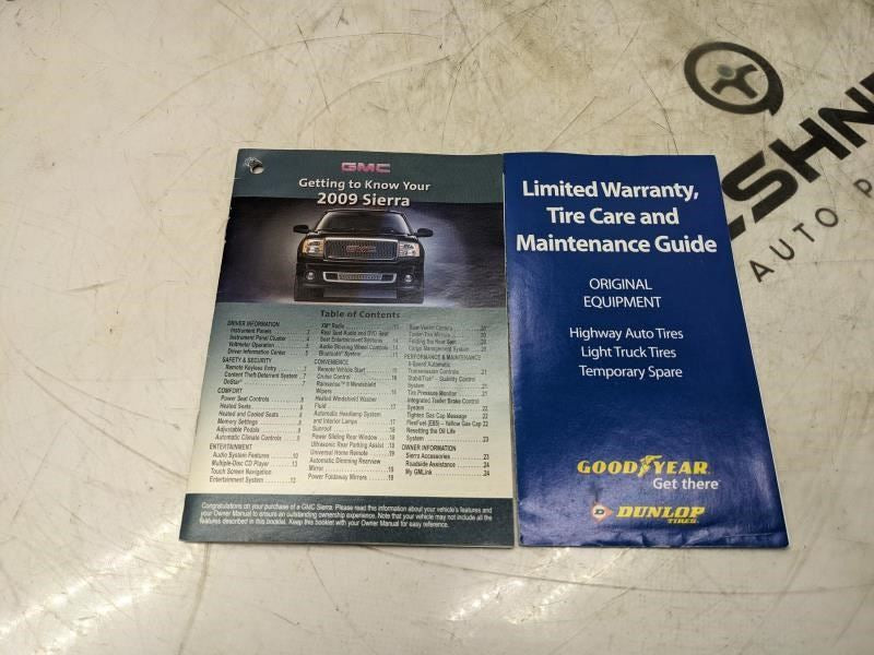 2009 GMC Sierra Owners Manual Set with Case 15891549A OEM - Alshned Auto Parts