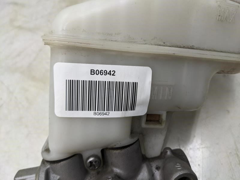 2012-2015 Kia Optima Brake Master Cylinder & Reservoir 58510-2T200 OEM - Alshned Auto Parts