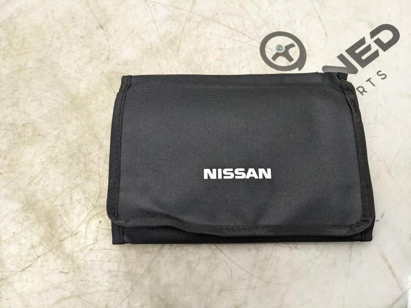 2020 Nissan Rogue Sport Quick Reference Guide set with Case WB20EA-NALLU4 OEM - Alshned Auto Parts