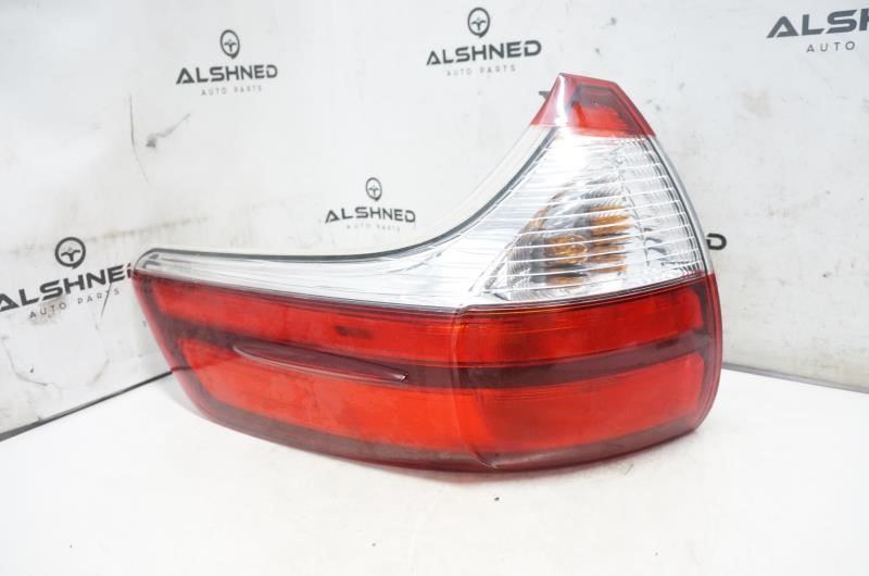 15-19 Toyota Sienna Driver Left Rear Tail Light Quarter Panel 81560-08050 OEM - Alshned Auto Parts