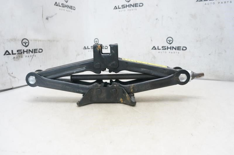 2011-2014 Hyundai Sonata Jack 09110-3K000 OEM - Alshned Auto Parts